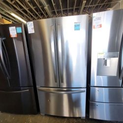 Free zer on bottom Whirl pool Ref rigerator Fridge Ask for INSTALL