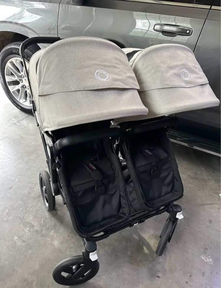Bugaboo Donkey 5 Double-Stroller.