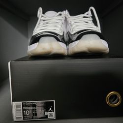 Air Jordan 11 RETRO SZ10.5