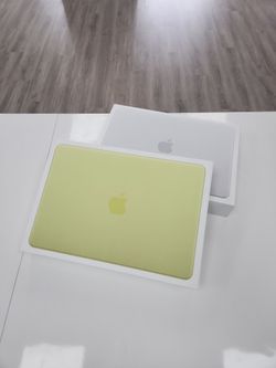 Apple MacBook Neo 13in A18 Pro 8GB RAM 256GB Brand New