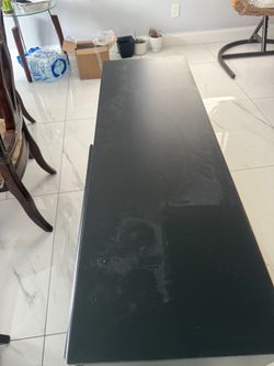 Black colour chest with six drawers Black colour chest with six drawers