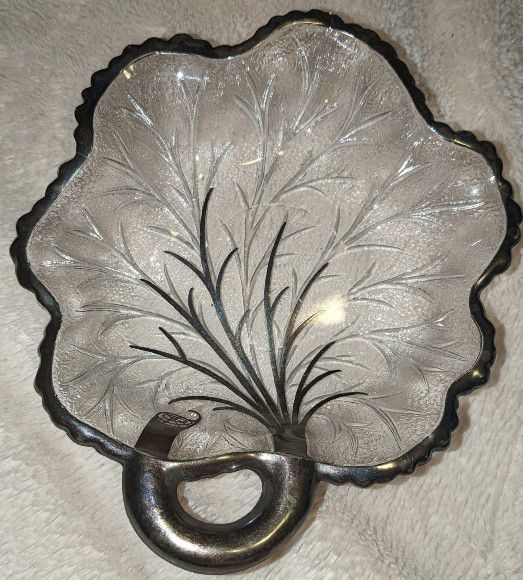 Vintage Glass Silver Overlay Leaf Shaped Trinket Dish With Looped Stem Handle - GUC!