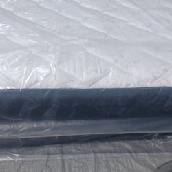 Brand New Queen Size Pilllowtop Mattress Included Box Spring Free Delivery 