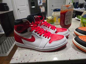 Air Jordan 1 Retro High OG 'Heritage' Size 10