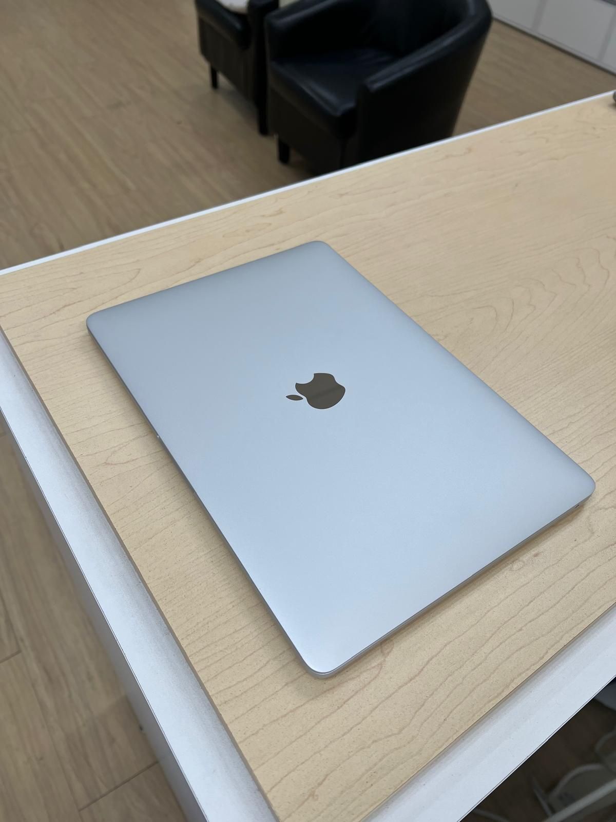 MacBook Pro 13'' M2 2022 8GB 256GB SSD