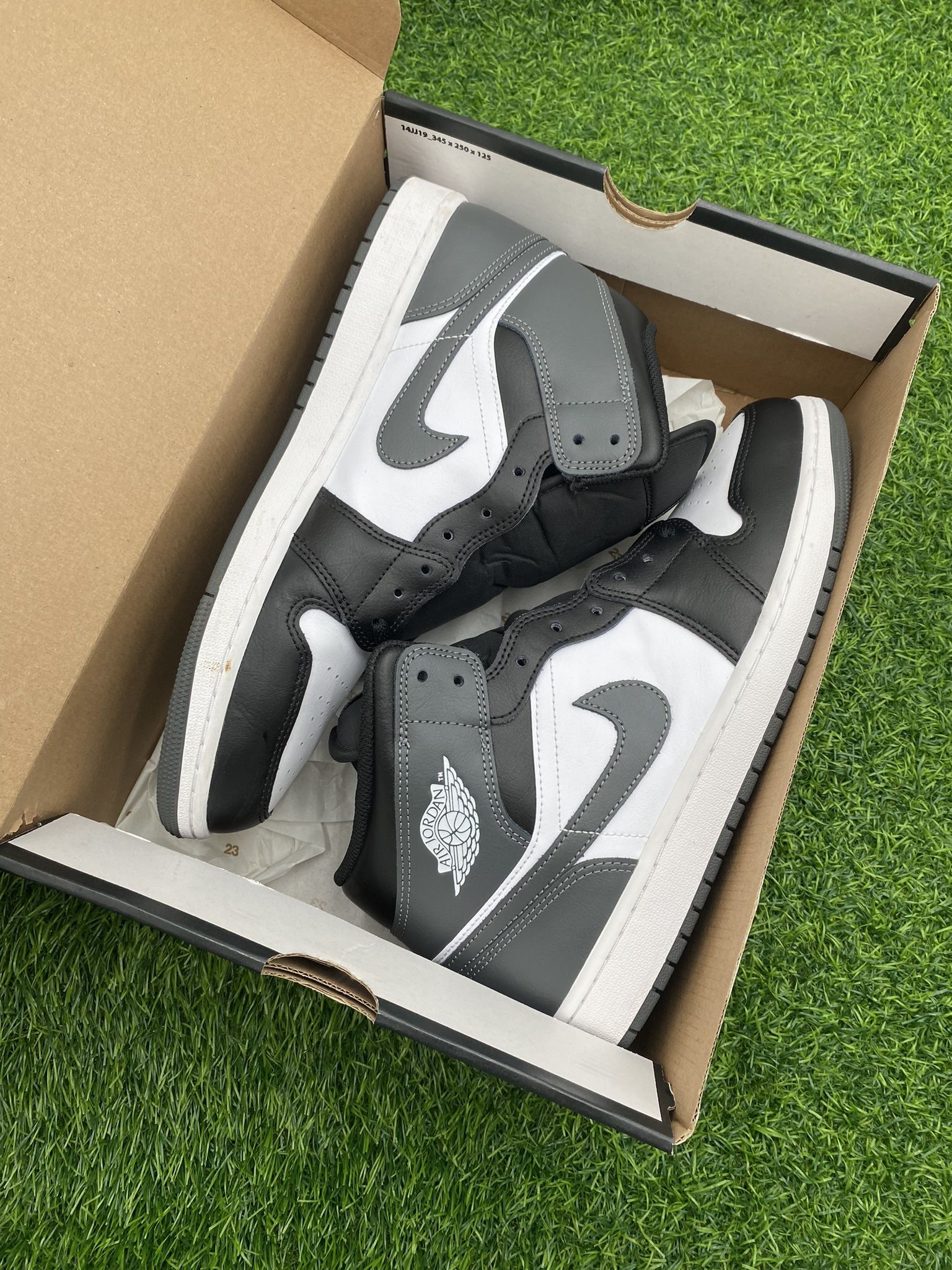 Jordan 1 Mid “Iron Grey” Size 12M