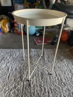 White Coffee table