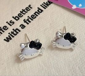 Hello Kitty Sanrio Earrings