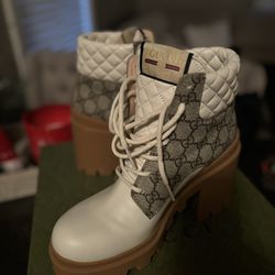 Woman’s Gucci Boots