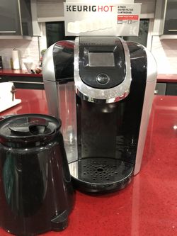 Keurig 2.0 Coffee Maker with carafe and 6pk water filter