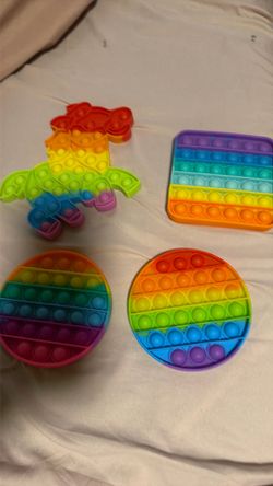 Rainbow pop it’s