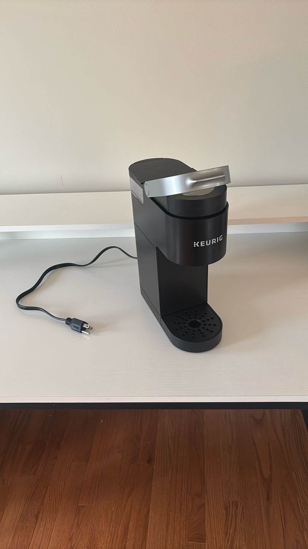 KEURIG Coffee Maker