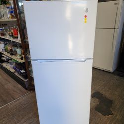GE Refrigerator 59x24x25 