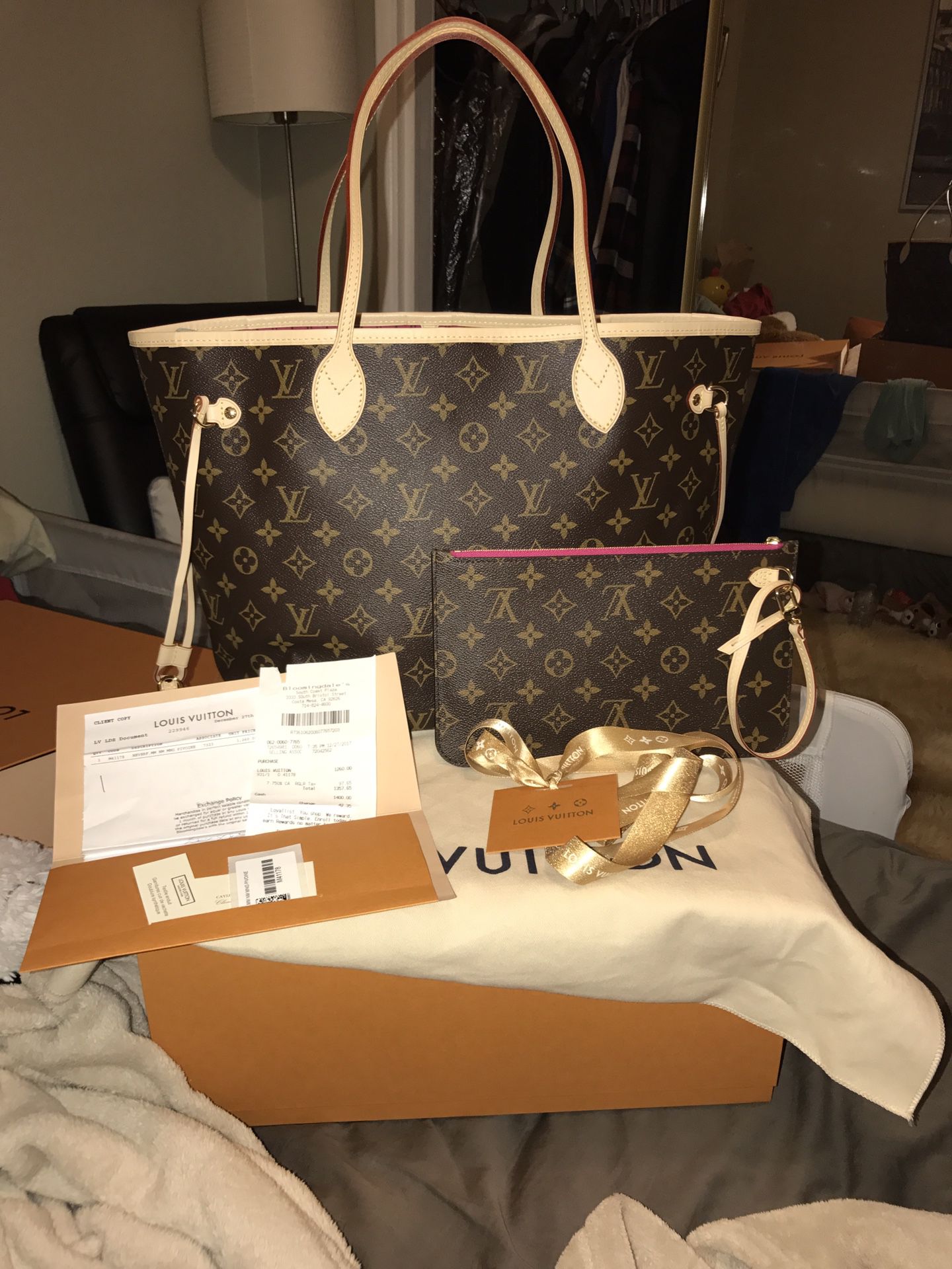 Authentic Limited Edition LOUIS VUITTON Monogram Giant By The Pool Neverfull  MM Light Pink for Sale in Pleasanton, CA - OfferUp