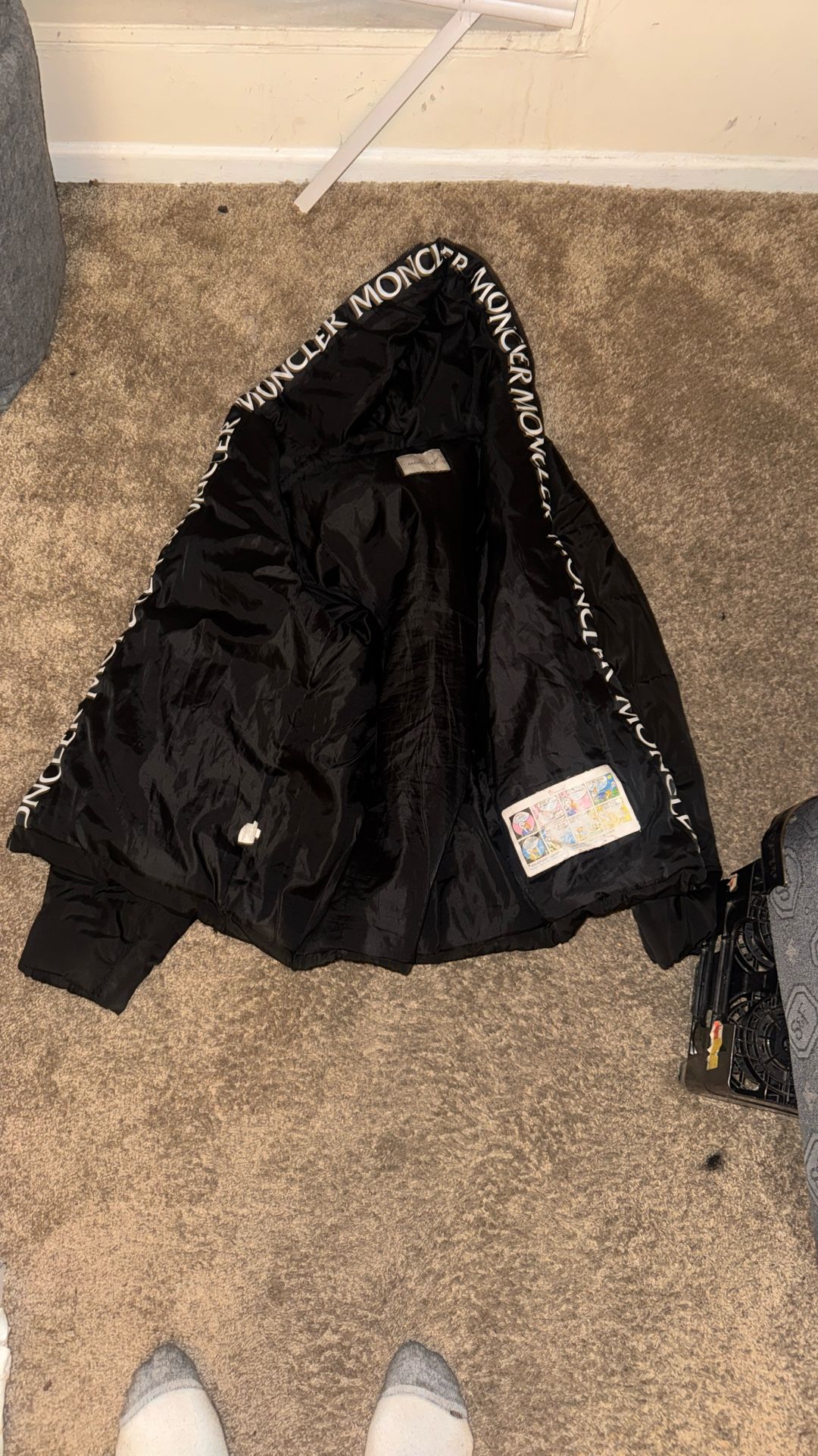 Moncler for sale 250$