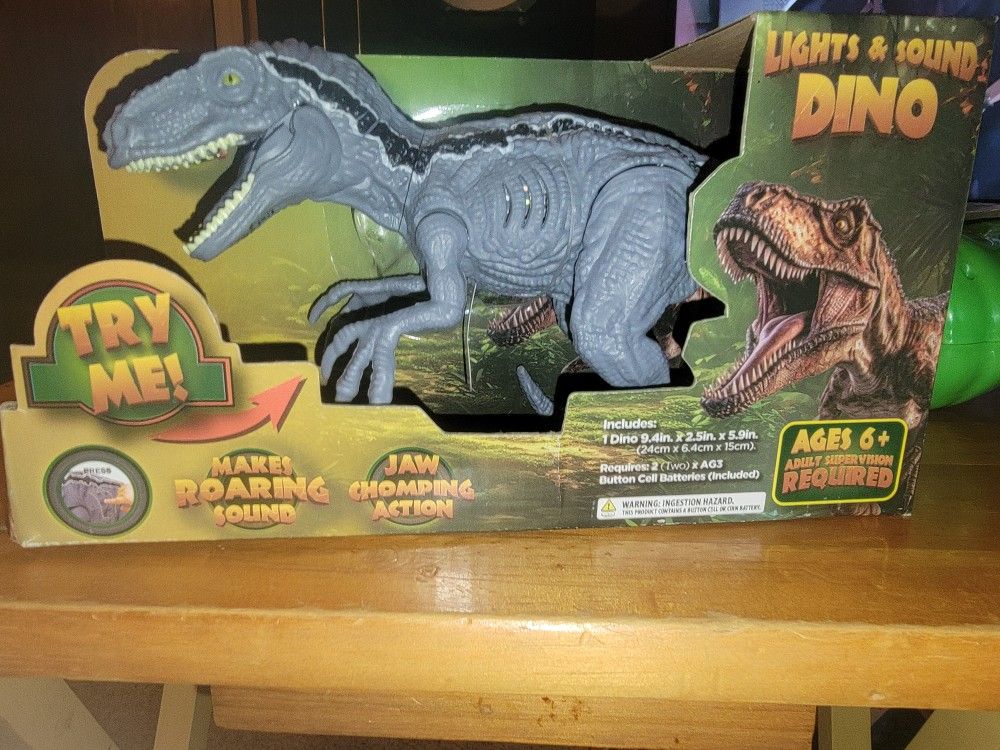 💥NEW DINOSAUR THAT HAVE LIGHTS AND MAKES SOUNDS AND JAW MOVES. . ADJUSTABLE ARMS, LEGS, AND HEAD