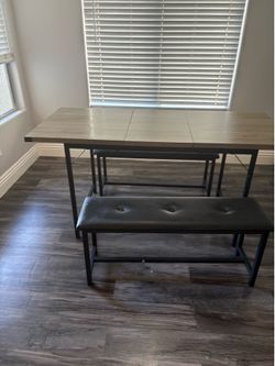 Table and 2 benches