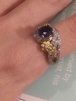 Ladies New Ring Blue Topaz size 7/8