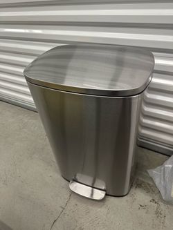 Trash can