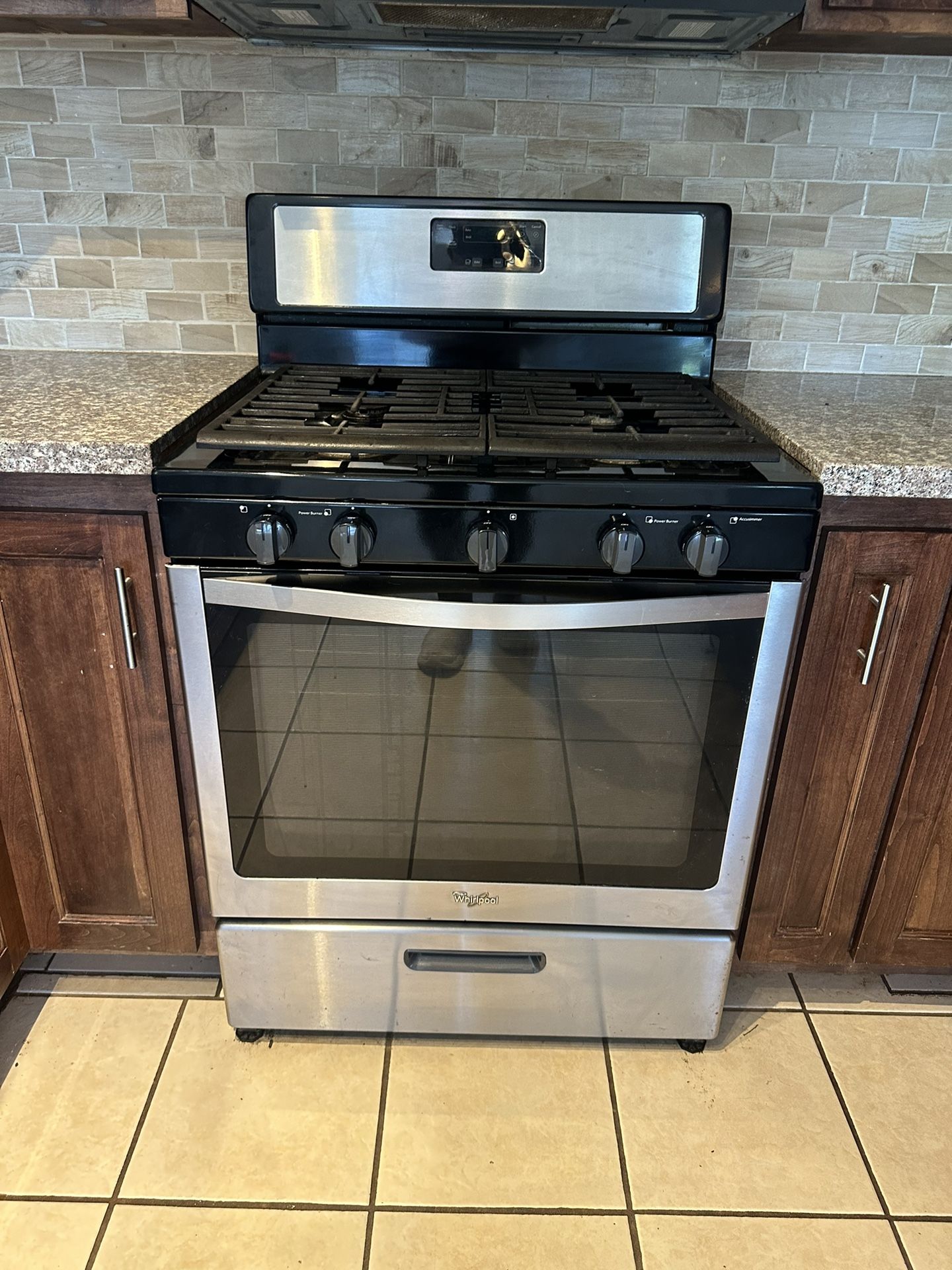 Whirlpool WFG505M0MS 5.1 Cu. Ft. Freestanding Gas Range in Stainless Steel