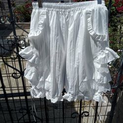 BRAND NEW WOMEN'S SIZE LARGE BLOOMERS 