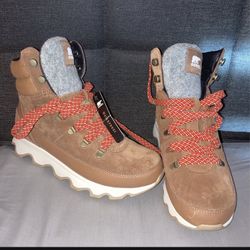 READ ENTIRE AD BEFORE MESSAGING WOMEN'S Sorel KINETIC CONQUEST BOOT Tan size 11 waterproof boots snow winter insulated boot