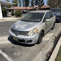 Nissan Versa