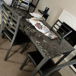 4-Seat Dining Table