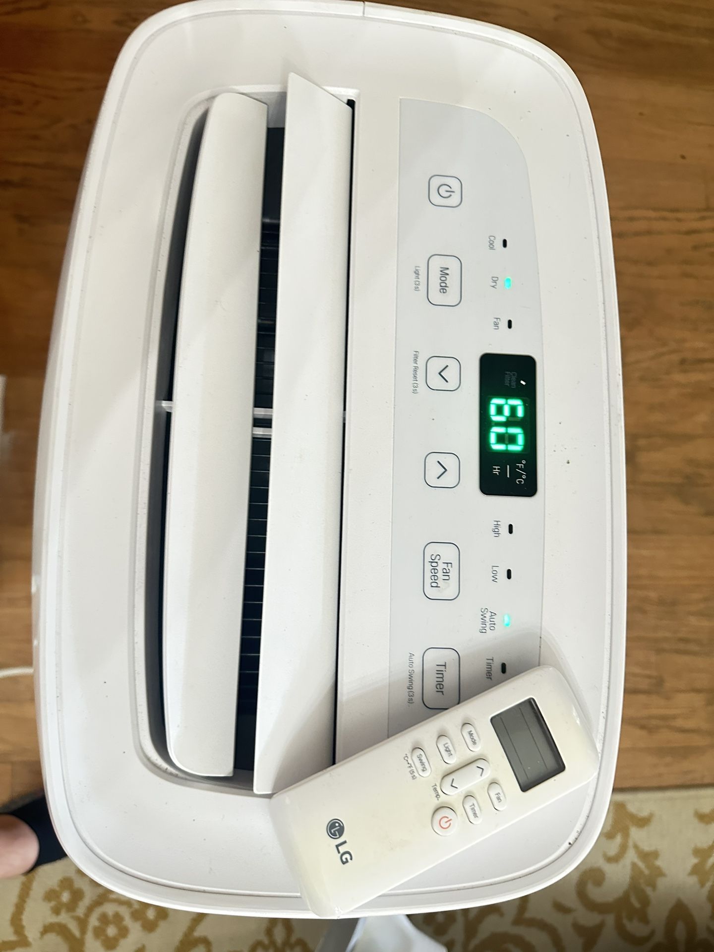 LG 6000 BTU 115 - 120V Portable Air Conditioner with Auto Swing Air Vent 