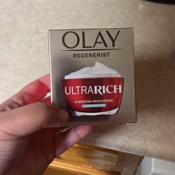 Olay Ultra Rich Regenerist Hydrating Moisturizer Brand New 