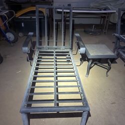 2 Arizona Iron Lounge Chairs