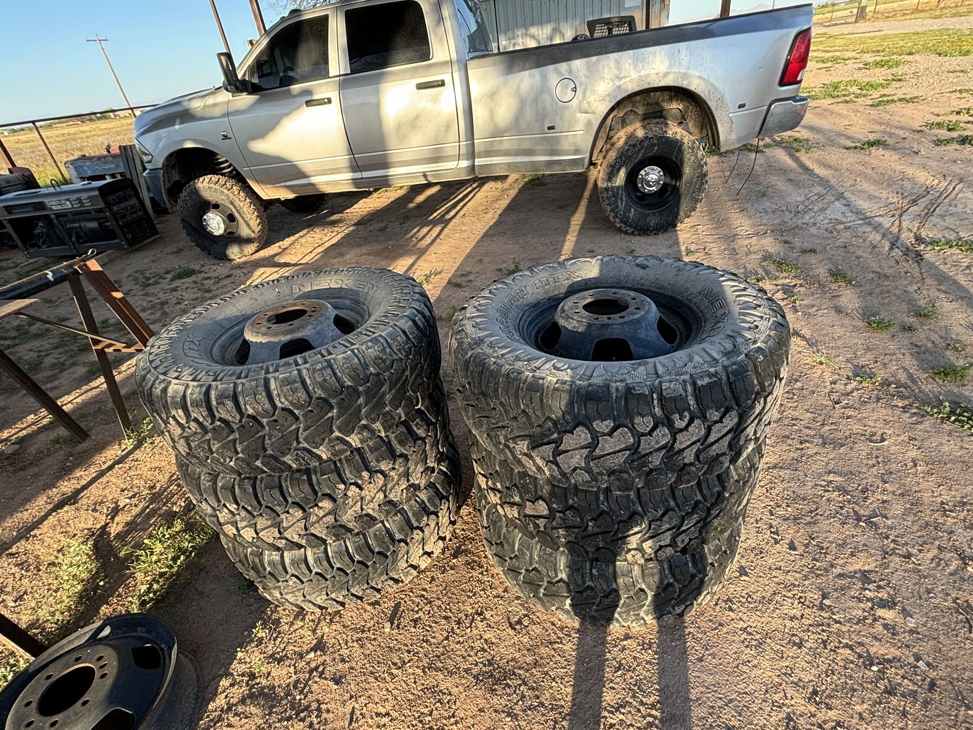 17” 8x6.5 Ram Dually Wheels On 35’s