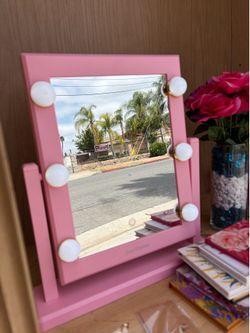 Juicy Couture LED Mirror (battery powered)