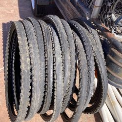 Gravel bicycle tires