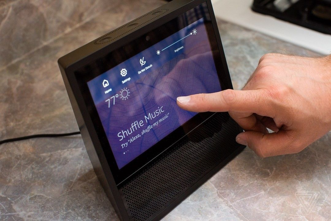 Amazon Echo Show 1st Generation Smart Speaker with Alexa 7" Display Black MW46WB