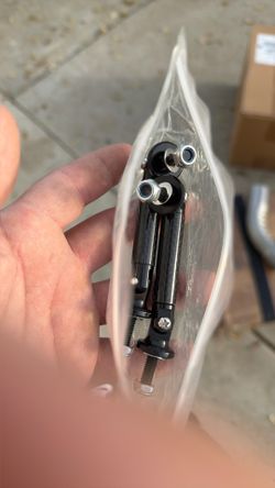 Splitter Struts