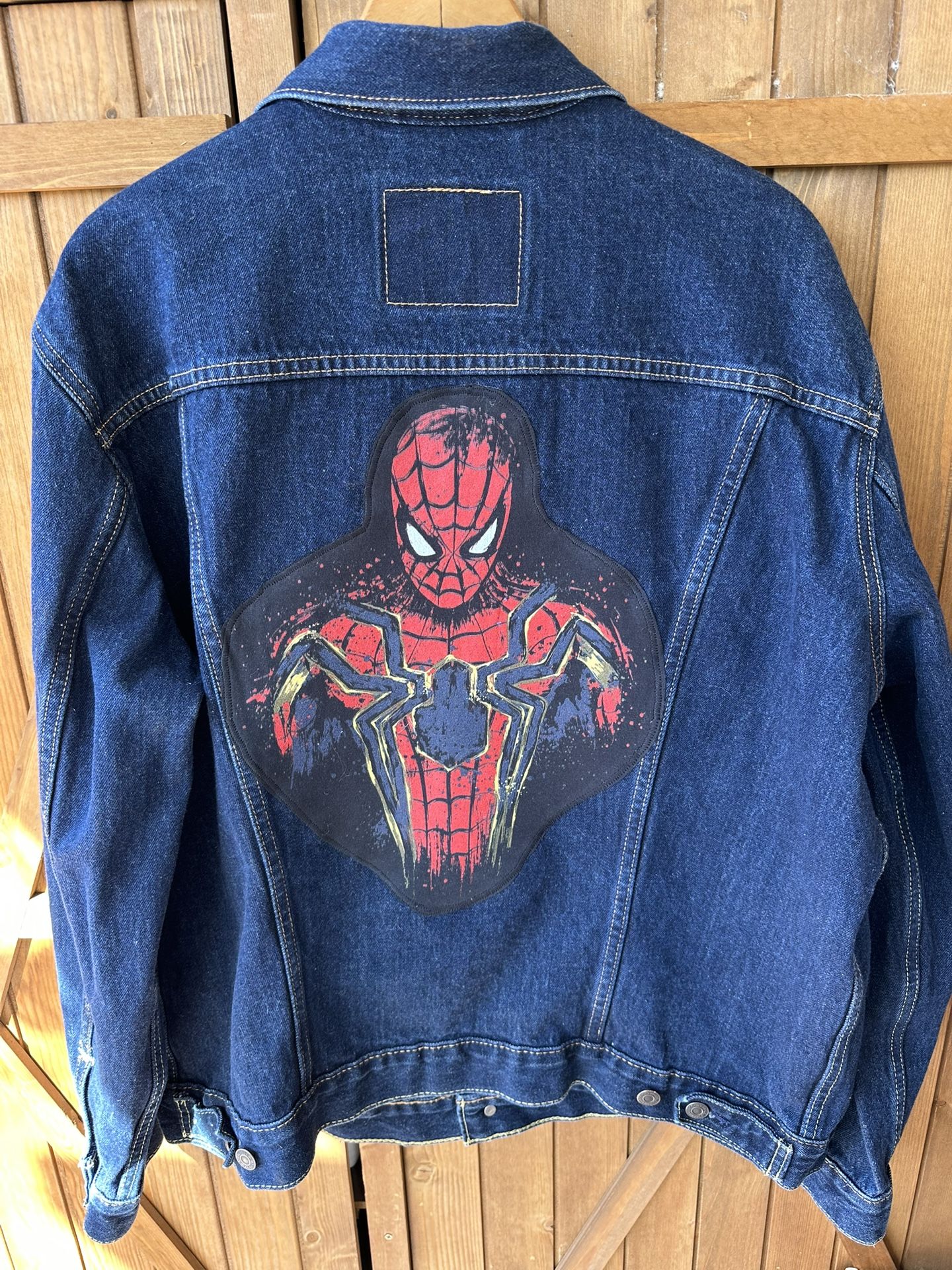 Men ‘s “Spider Man” Levi Strauss & Co. Jean Jacket XL