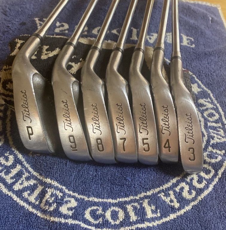 Titleist Irons Golf Club Set With Titleist Bag