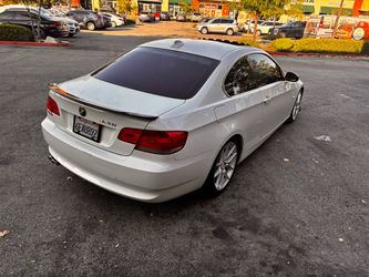 BMW 328i 2008