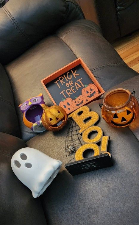 Halloween Decor