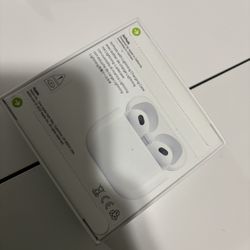 Airpods NEVER OPENED