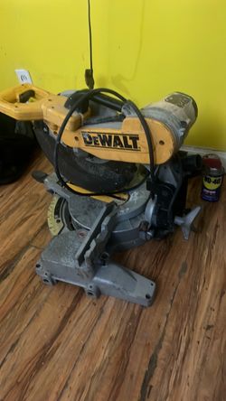 Dewalt saw