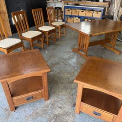 Beautiful SOLID OAK Dining Room/Kitchen Table And Chairs And Two Living Room Side Tables!