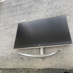 4K LG Monitor