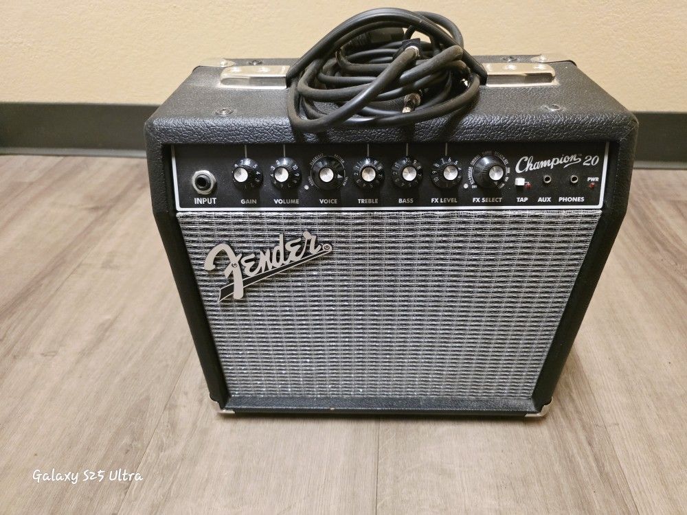 Fender Champion 20 Guitar Amp