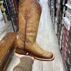women’s western boot