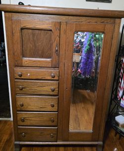 Five Dawer Antique Armour Solid Wood 🪵