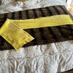 Louis Vuitton Cup Scarf/towel