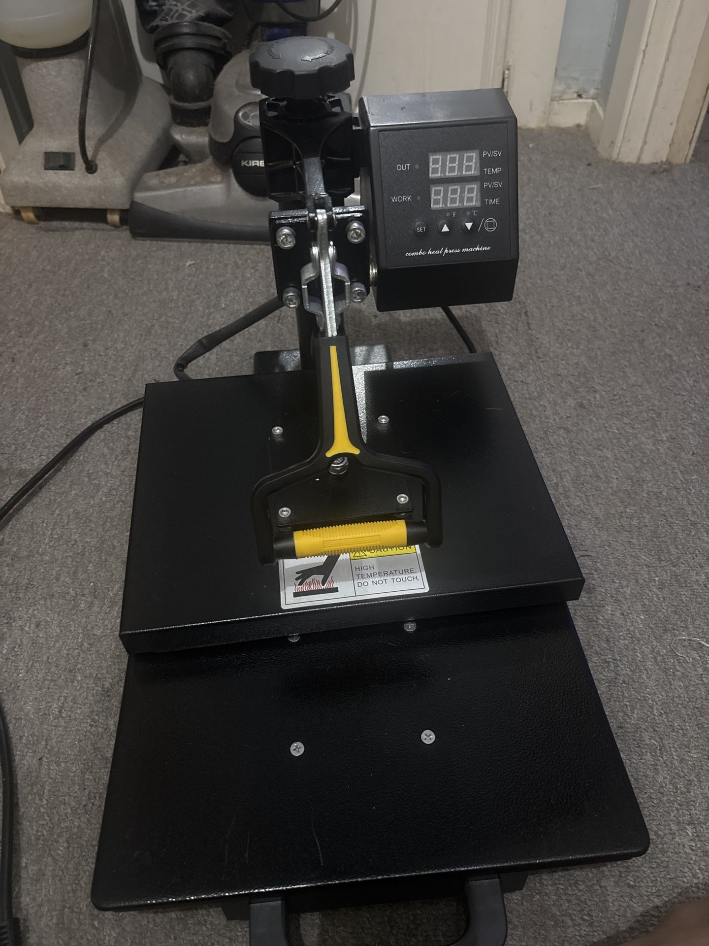 Heat Press Machine – Clamshell Combo Style (Great Condition)