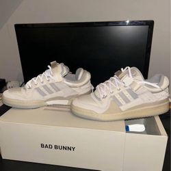 10.5 US M - ADIDAS FORUM LOW BUCKLE - BAD BUNNY